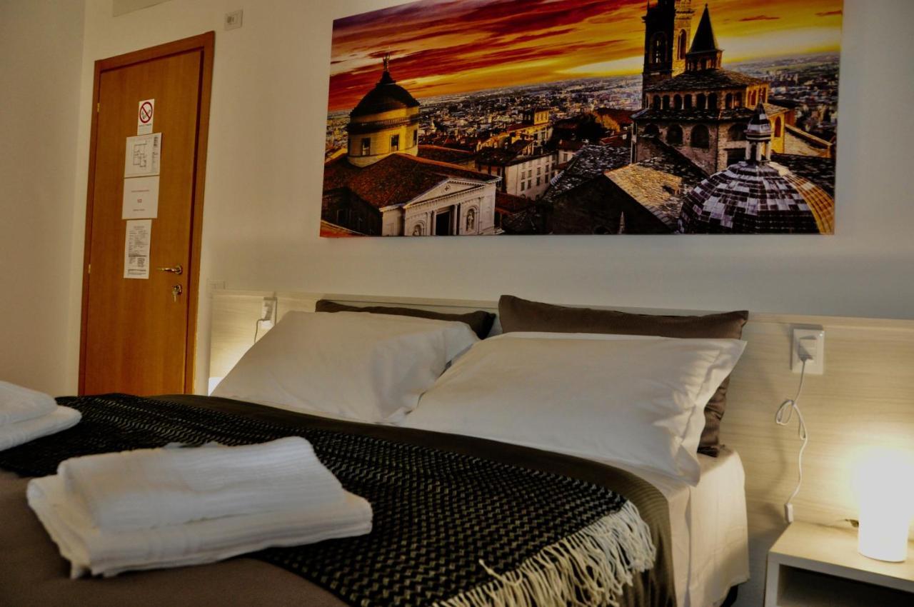 Citywalls Guest House Bergamo Eksteriør bilde